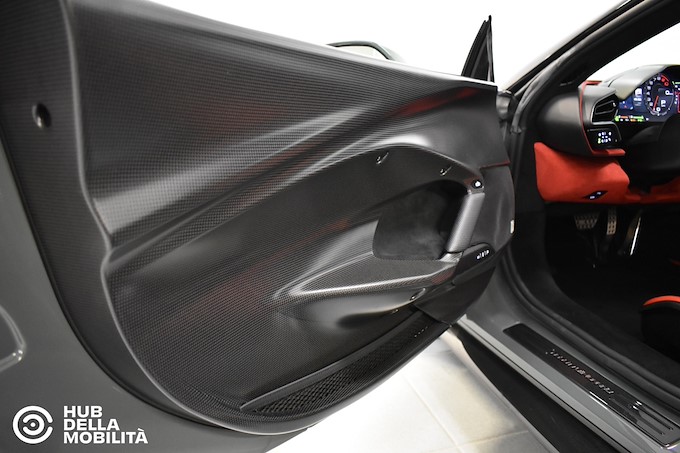 FERRARI FERRARI 296 GTB